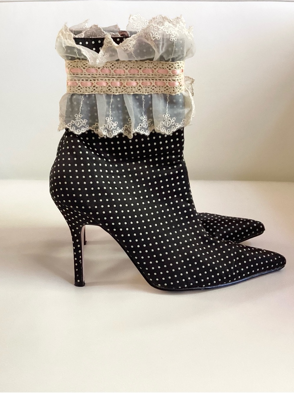 Polka Dot Pointed-Toe Ankle Booties with Lace Cuff - Black SZ 7